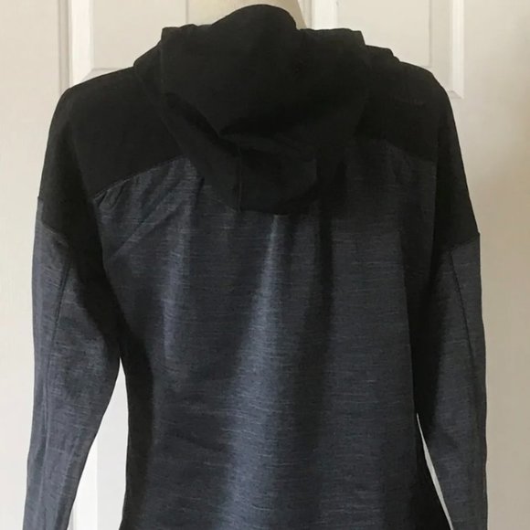 The North Face Dynamix Training Fleece Pullover Hoodie Asphalt Gray Black - Picture 2 of 5